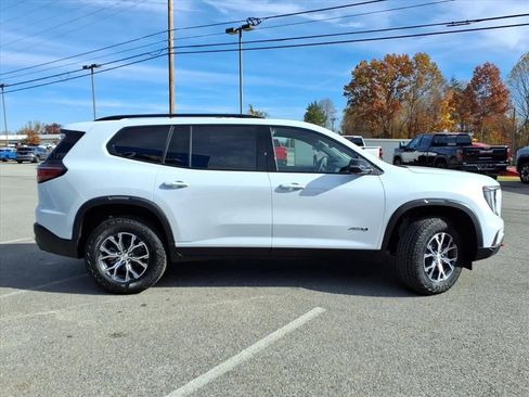 New 2026 GMC Acadia AT4 image 3
