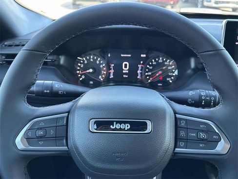 New 2026 Jeep Compass Limited image 10