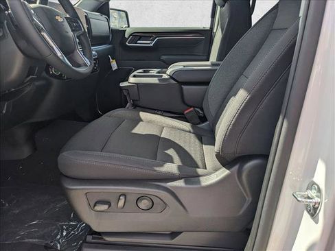 Certified 2025 Chevrolet Silverado 1500 LT image 4