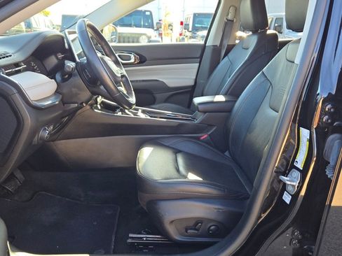 Used 2022 Jeep Compass Limited image 22