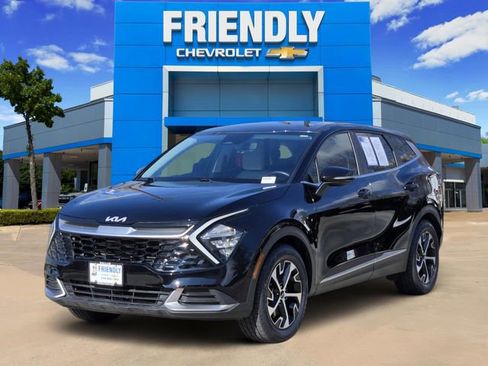 Used 2023 Kia Sportage EX image 3