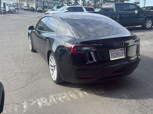 Used 2020 Tesla Model 3 Standard Range image 5