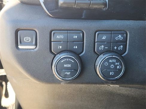 Used 2024 Chevrolet Silverado 2500 LTZ w/ LTZ Premium Package image 21