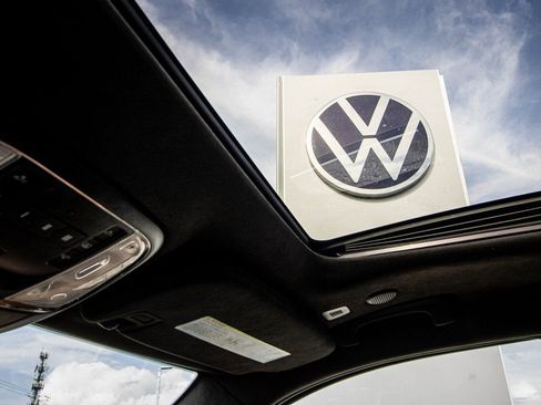 Used 2017 Jeep Grand Cherokee Summit w/ Trailer Tow Group IV image 36