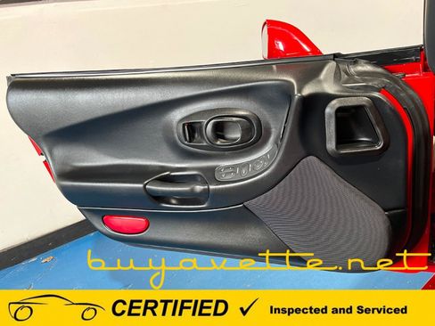 Used 2000 Chevrolet Corvette Coupe RWD image 18