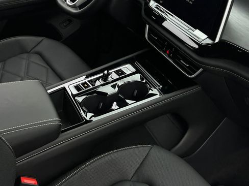 New 2026 Volkswagen Atlas Cross Sport SE image 12