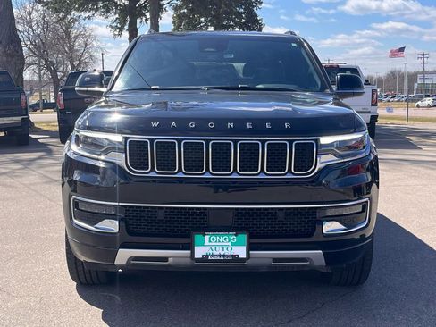 Used 2024 Jeep Wagoneer Series II w/ Flexible Seating Group image 3