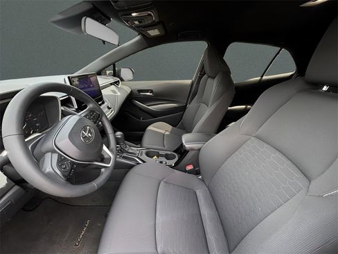 Certified 2024 Toyota Corolla SE image 10