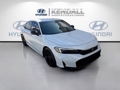Used 2025 Honda Civic Sport image 1