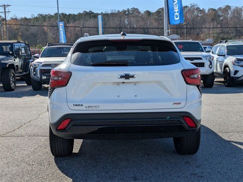 Used 2024 Chevrolet Trax RS image 7