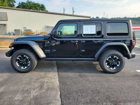 Used 2024 Jeep Wrangler Unlimited Rubicon 4xe AWD/4WD image 4