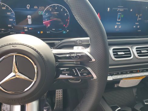 New 2026 Mercedes-Benz GLS 580 4MATIC image 36