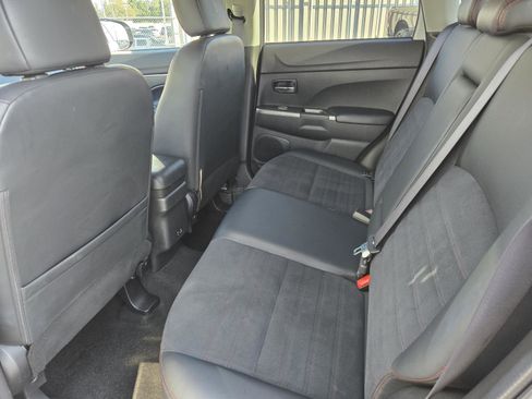 Used 2024 Mitsubishi Outlander Sport SE image 25