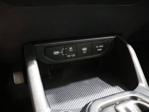 Used 2025 Kia K4 FWD image 27