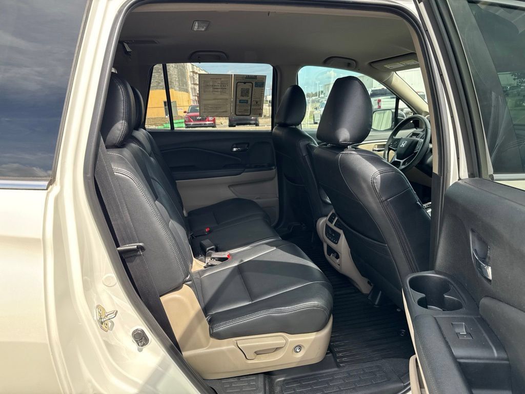 Used 2019 Honda Pilot EX image 38