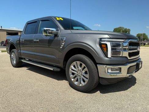 Used 2024 Ford F150 Lariat w/ Tow/Haul Package AWD/4WD image 3