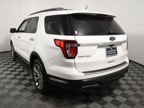 Used 2018 Ford Explorer Limited w/ Equipment Group 301A AWD/4WD image 4