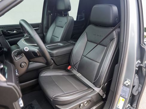 Used 2023 GMC Yukon Denali AWD/4WD image 10