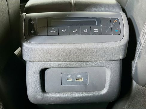 Used 2023 Nissan Pathfinder SL w/ Lighting Package (N92) image 32