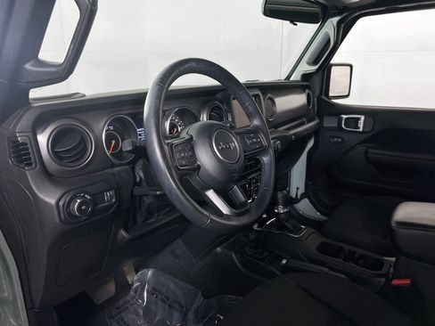 Used 2023 Jeep Wrangler Sport S image 9