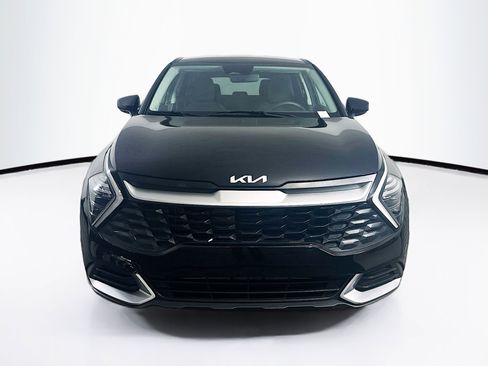 Used 2025 Kia Sportage LX image 2