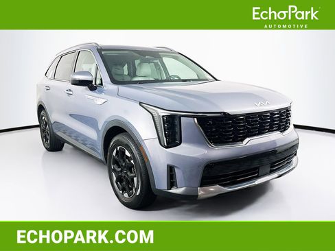 Used 2024 Kia Sorento S FWD image 1