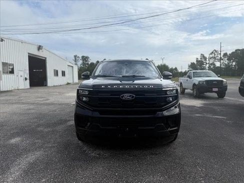 Used 2025 Ford Expedition Active RWD image 26