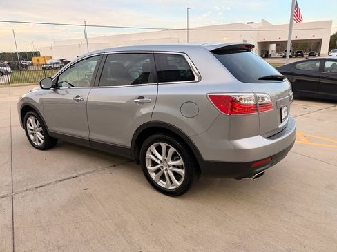 Used 2011 MAZDA CX-9 Grand Touring w/ Moonroof & Bose Audio Pkg image 6