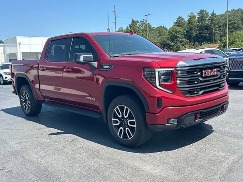 Used 2023 GMC Sierra 1500 AT4 w/ AT4 Premium Package AWD/4WD image 4