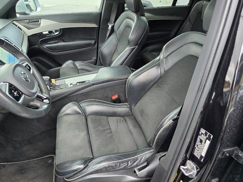 Used 2019 Volvo XC90 T6 R-Design w/ Protection Package image 12