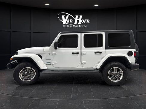 Used 2022 Jeep Wrangler Unlimited Sahara AWD/4WD image 6
