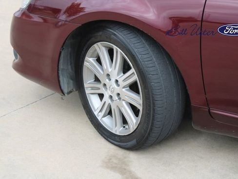 Used 2008 Toyota Avalon Limited image 9