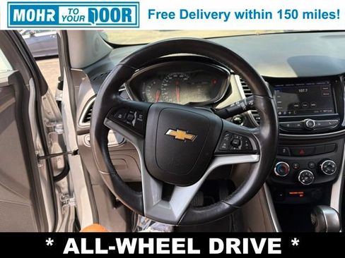 Used 2022 Chevrolet Trax LT w/ Driver Confidence Package AWD/4WD image 29