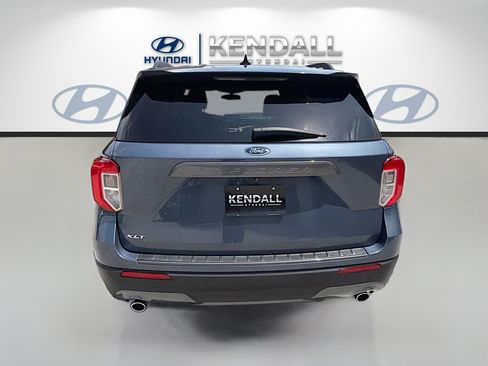 Used 2021 Ford Explorer XLT w/ Equipment Group 202A RWD image 5