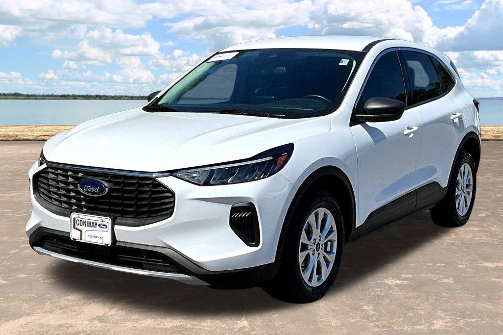 Certified 2023 Ford Escape Active AWD/4WD image 4