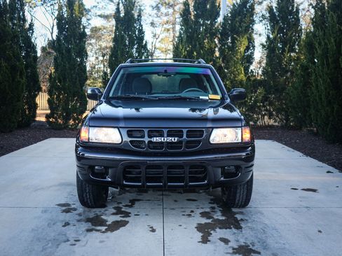 Used 2002 Isuzu Rodeo LS image 3