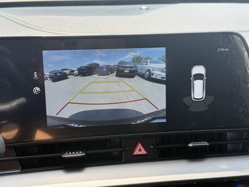Used 2025 Kia Sportage EX FWD image 21