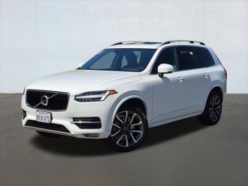 Used 2018 Volvo XC90 T5 Momentum w/ Convenience Package FWD image 1