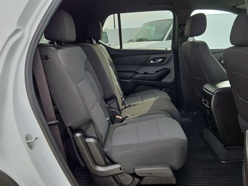 Used 2023 Chevrolet Traverse LT FWD image 26