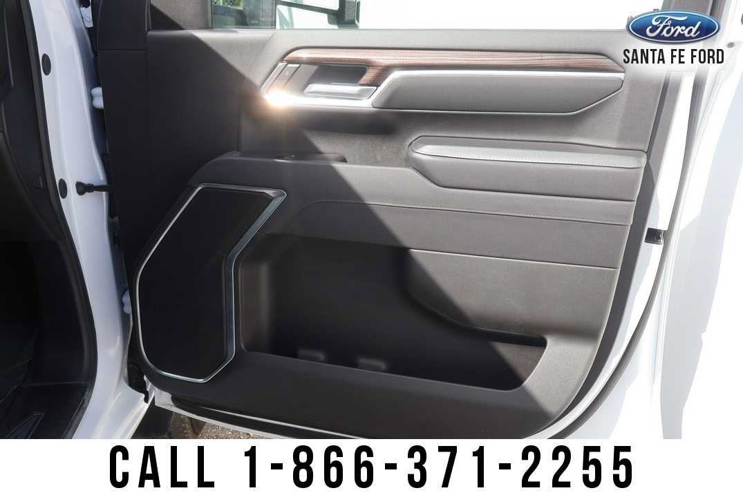 Used 2025 Chevrolet Silverado 2500 LT w/ Safety Package AWD/4WD image 31