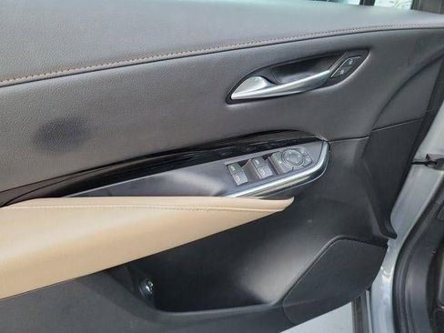 Used 2024 Cadillac XT4 Luxury w/ Cold Weather Package FWD image 4