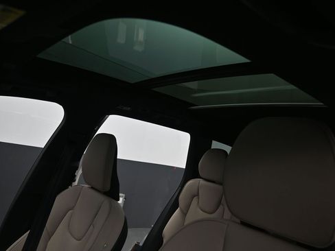 New 2026 Volvo XC90 B6 Plus w/ Protection Package Premier AWD/4WD image 27