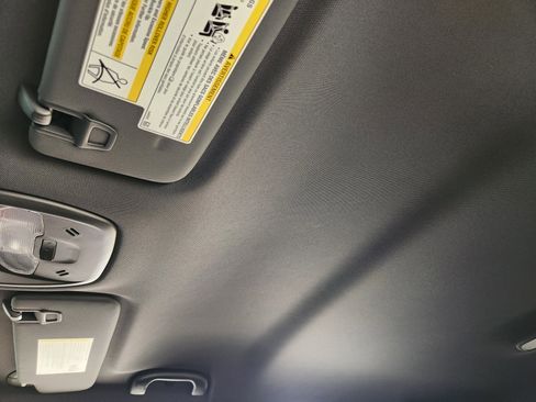 Certified 2024 Chevrolet Trax RS w/ Driver Confidence Package image 27