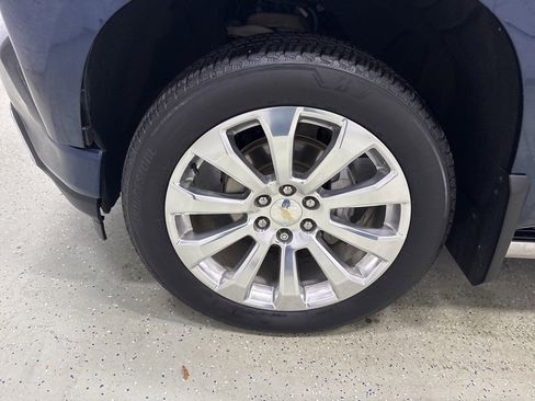 Used 2021 Chevrolet Silverado 1500 High Country image 9