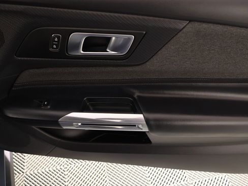 Used 2025 Ford Mustang Coupe image 15