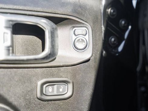 Used 2021 Jeep Wrangler Unlimited Sport image 43