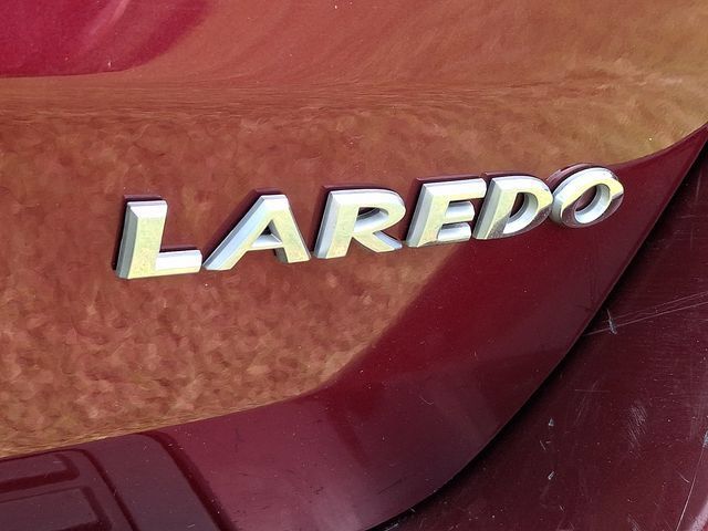 Used 2020 Jeep Grand Cherokee Laredo AWD/4WD image 29