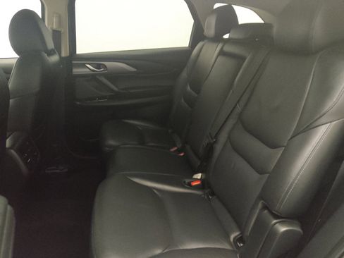 Used 2022 MAZDA CX-9 Touring image 18