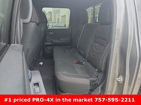 Used 2023 Nissan Frontier PRO-4X w/ Technology Package image 12