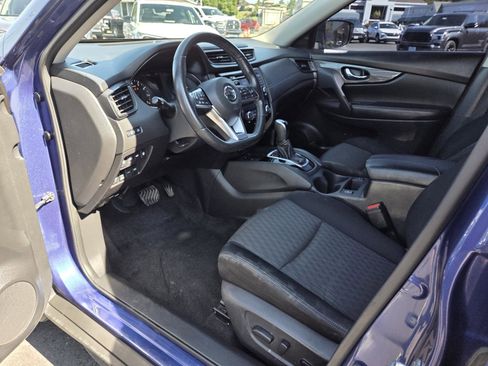 Used 2019 Nissan Rogue SV w/ Premium Package AWD/4WD image 28